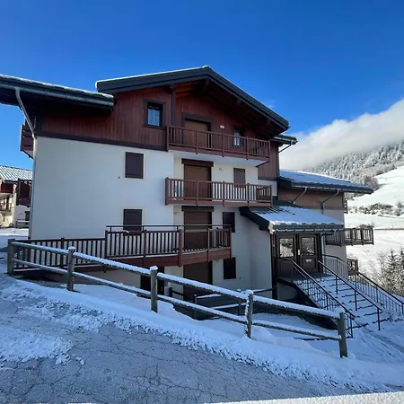Au Pied Des Pistes Avec Piscine Et Parking - Fr-1-505-13