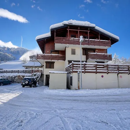 De Charme Au Pied Des Pistes Avec Piscine
